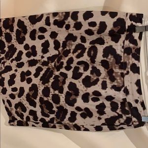 Skirt Leopard banana republic size 2